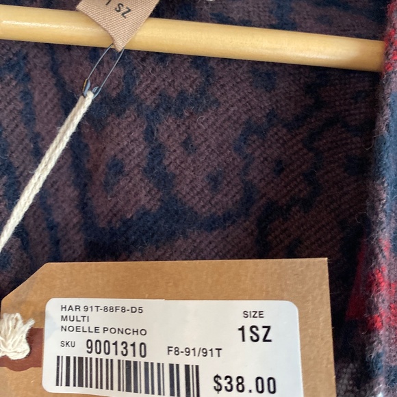 Harlow NWT Poncho - Picture 2 of 3
